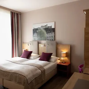Max70 Hotel