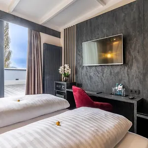 3* Отель Plaza